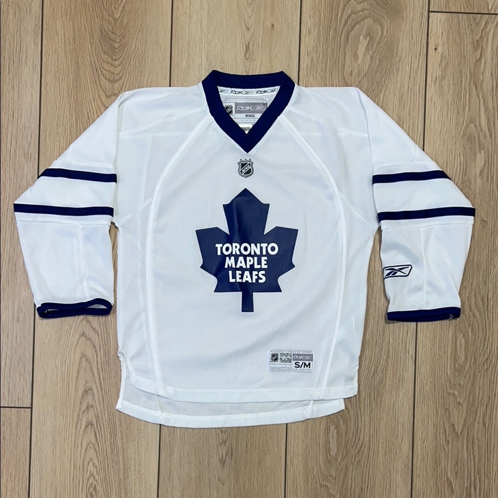 Reebok White and Blue Kids Toronto Maple Leafs Jersey (EUC) - Picture 1 of 6